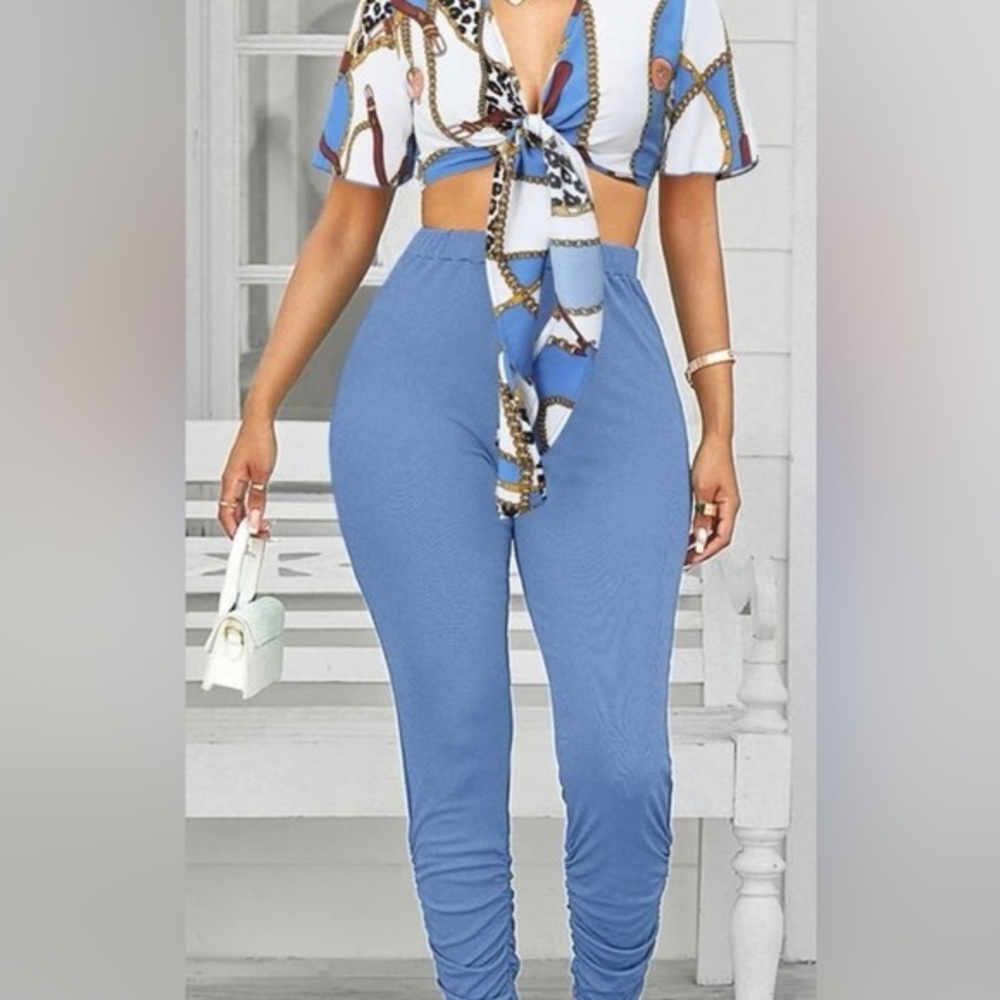 Two piece crop top and leggings chain style - Picture 1 of 3